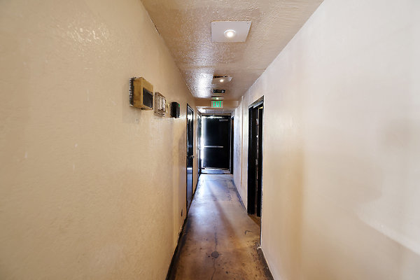 039B Bathroom Hallway 0034 039B Bathroom Hallway 0034