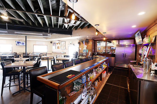 039B Bar & DIning Room 0010 039B Bar & DIning Room 0010