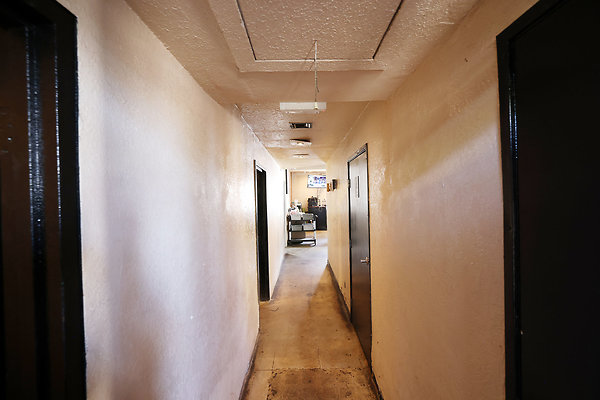 039B Bathroom Hallway rev 0035 039B Bathroom Hallway rev 0035