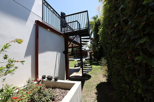 571B Patio Stairs 0098