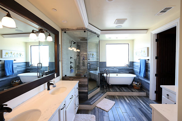571B Master Bathroom 0181