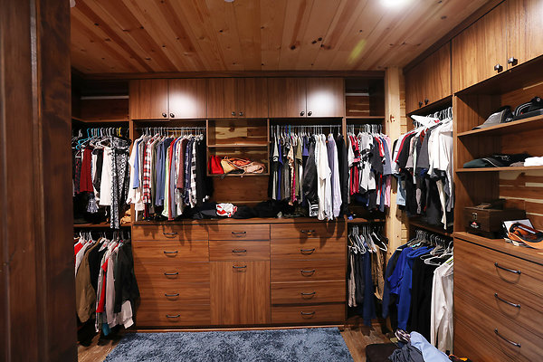 571B Master Closet 0187
