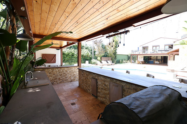 571B Pool Bar 0118
