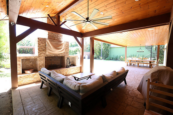 571B Patio 0085