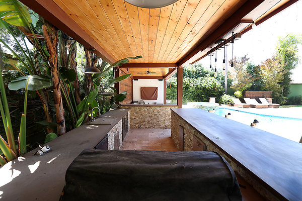 571B Pool Bar 0117