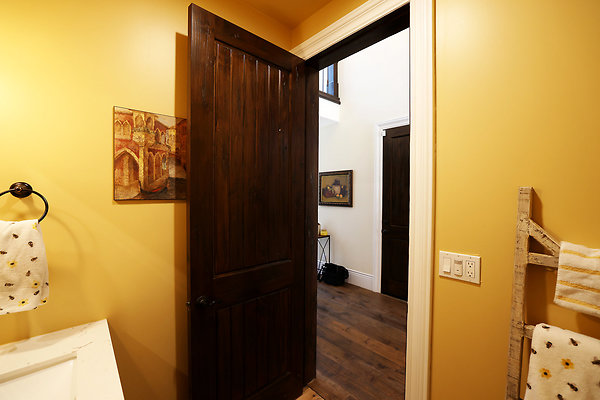 571B Powder Room 0018