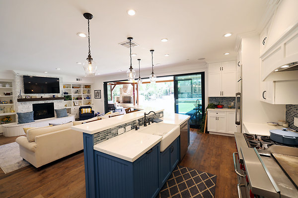 571B Kitchen &amp; Family Room 0068