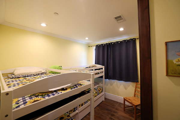 571B Bedroom4 0168 571B Bedroom4 0168