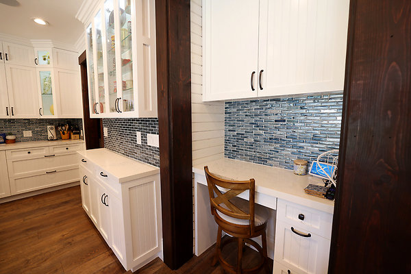 571B Kitchen Desk 0059