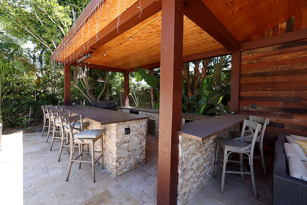 571B Pool Bar 0115