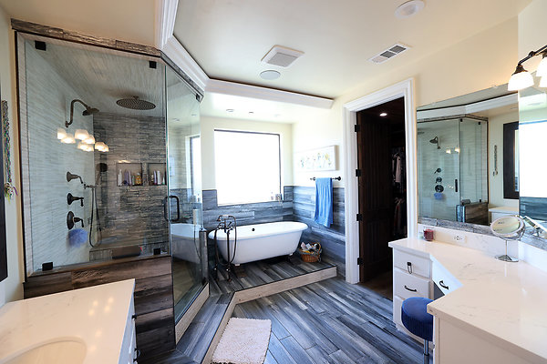 571B Master Bathroom 0182