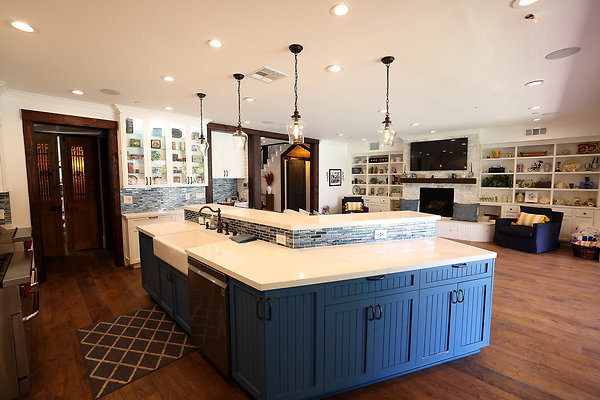 571B Kitchen &amp; Family Room 0063