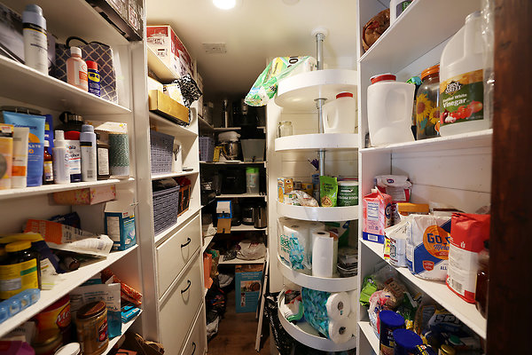 571B Kitchen Pantry 0076