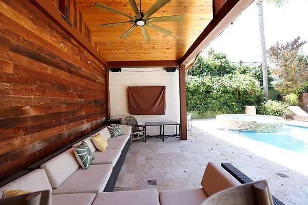571B Pool Bar Seating 0122