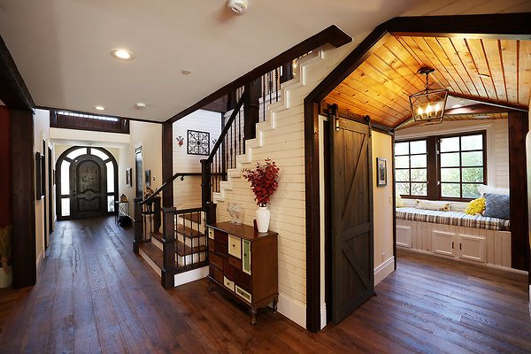 571B Staircase 0049