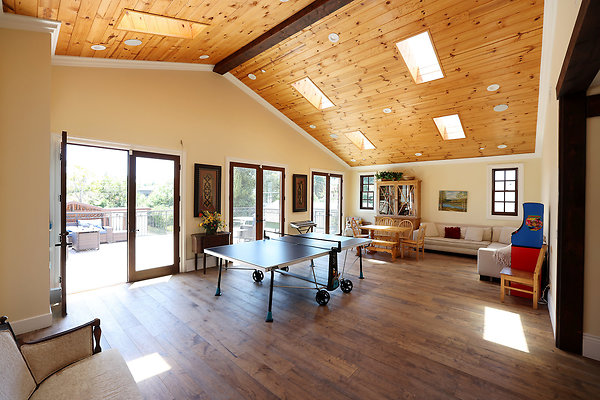 571B Game Room 0133