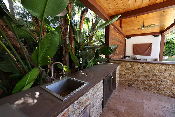 571B Pool Bar 0121