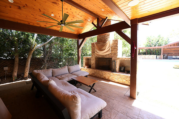 571B Patio 0086