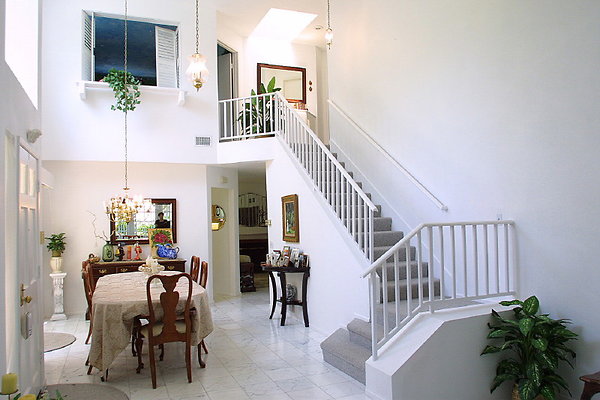 Dining Room &amp; Stairs 0067