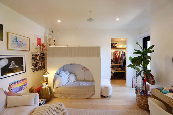 139A Girls Bedroom 0122