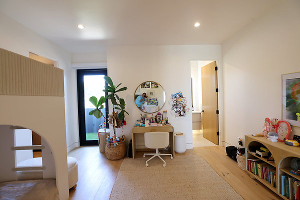 139A Girls Bedroom 0127