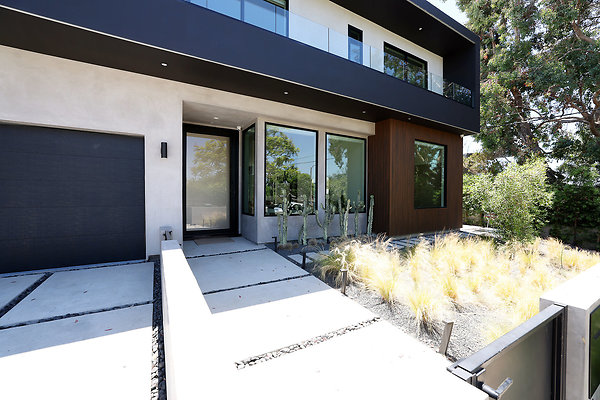 139A Front Door 0168