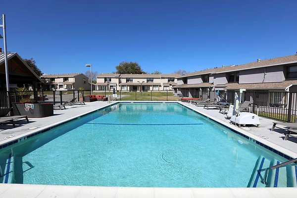 725A Pool2 0083 725A Pool2 0083
