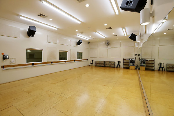 572A B2 Studio 0061