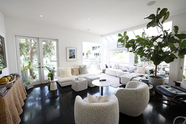 504A Living Room 0735