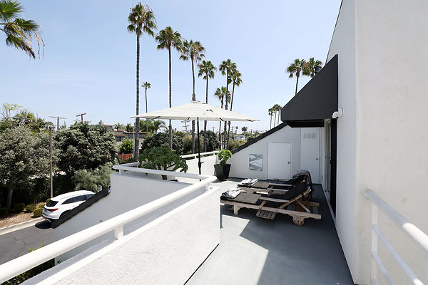504A Front Deck 0658