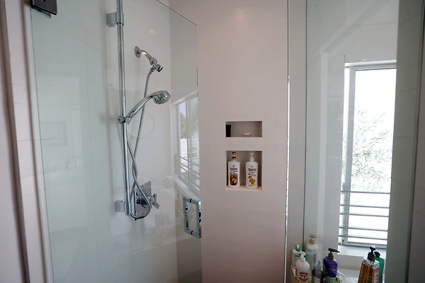 504A Guest Bathroom 0712