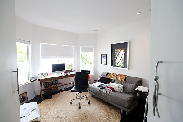 504A Office 0674