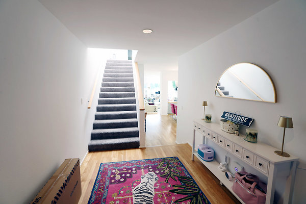 779A Front Entry 0398