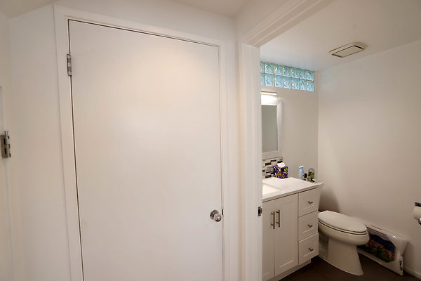 779A Powder Room 0420