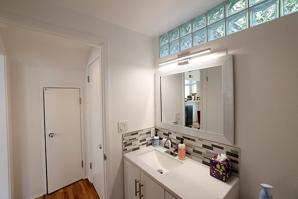779A Powder Room 0421