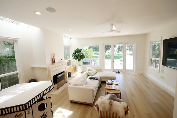 780A Living Room 1214
