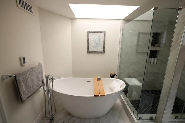 780A Master Bathroom 1246