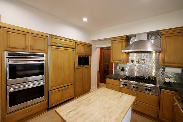 780A Kitchen 1198