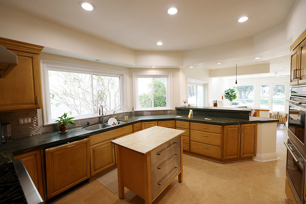 780A Kitchen 1202