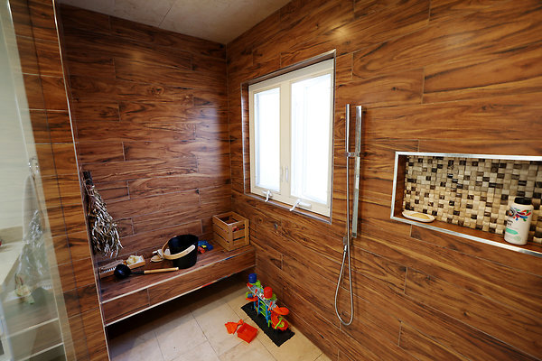 780A Kids Bathroom 1259