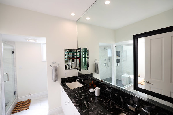 780A Master Bathroom 1244