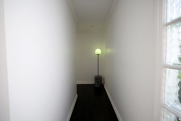 781A 2nd Floor Hallway LS 0537