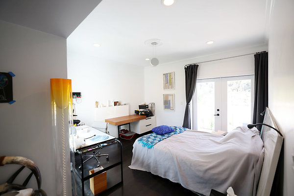 781A Bedroom1 0543