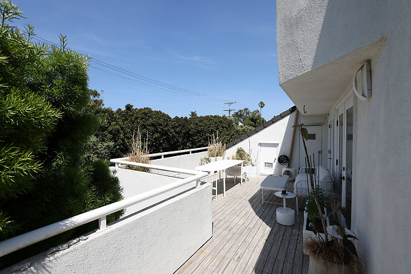 781A Front Deck 0568
