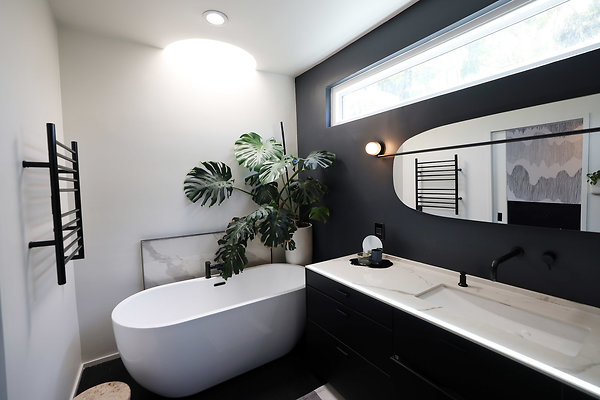 781A Master Bathroom 0561