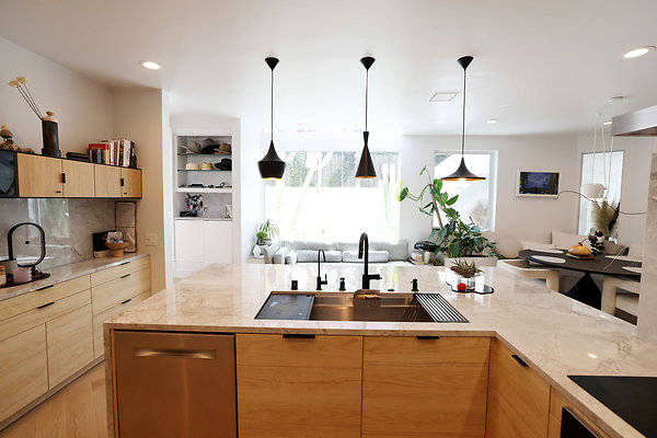 781A Kitchen2 0513