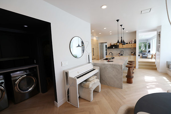 781A Breakfast Nook 0523