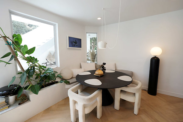 781A Breakfast Nook 0521