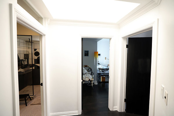 781A 2nd Floor Hallway LS 0539