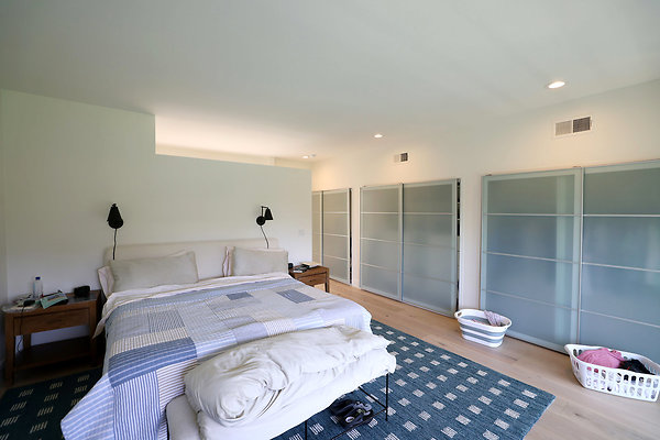 784A Master Bedroom 0811